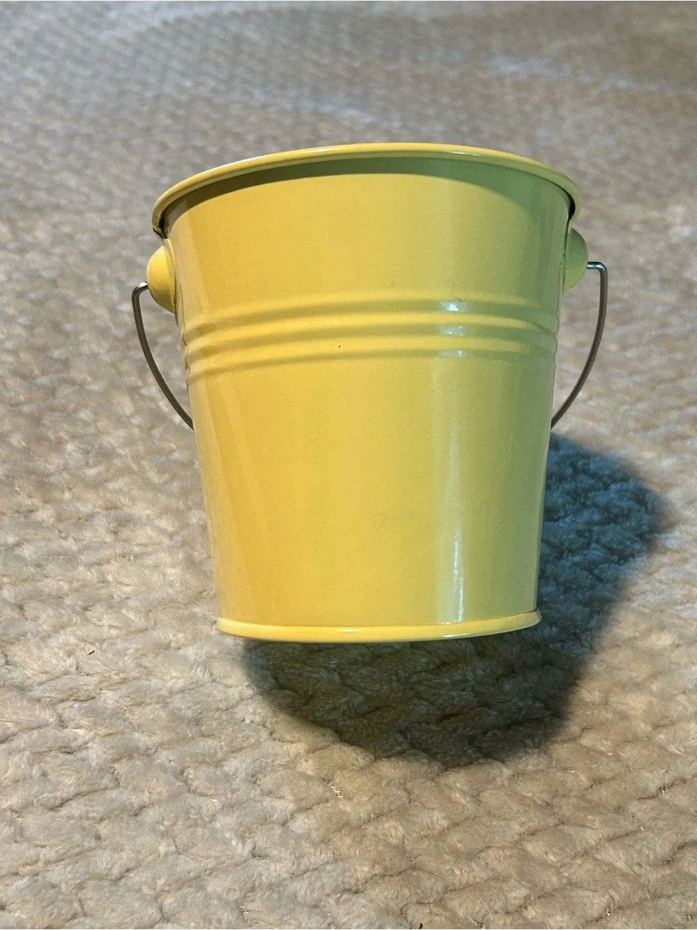 Disney Yellow 'Sweet as Can Bee' Decorative Bucket and Wall Plaque